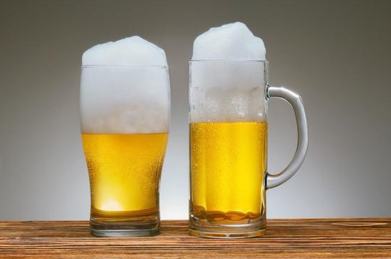 精酿啤酒里为什么要加酵母呢？